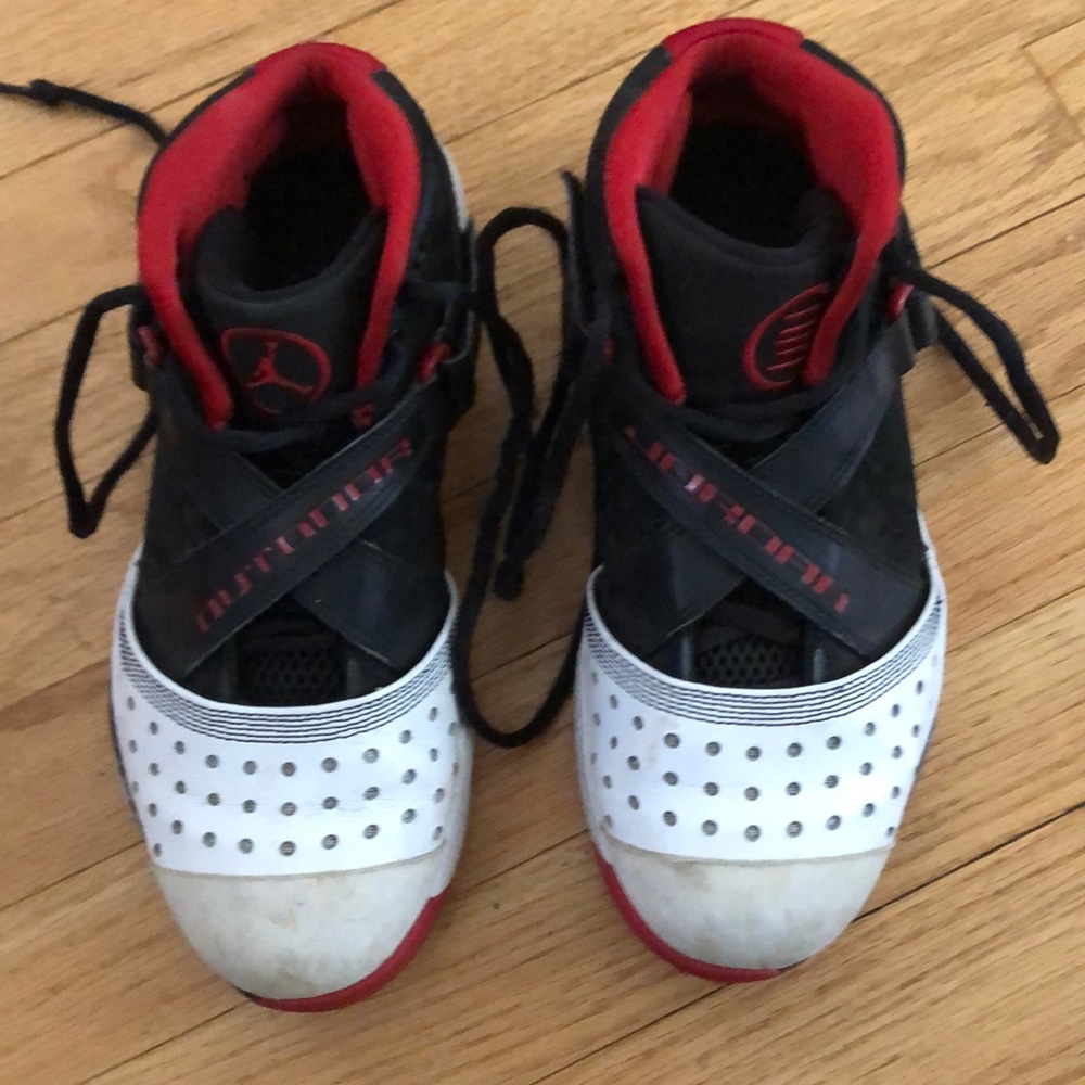 Boys Nike Jordan Outdoor Basketball shoes, size 7